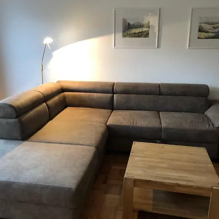 Grosszuegige Ferienwohnung In Ruhiger Lage *